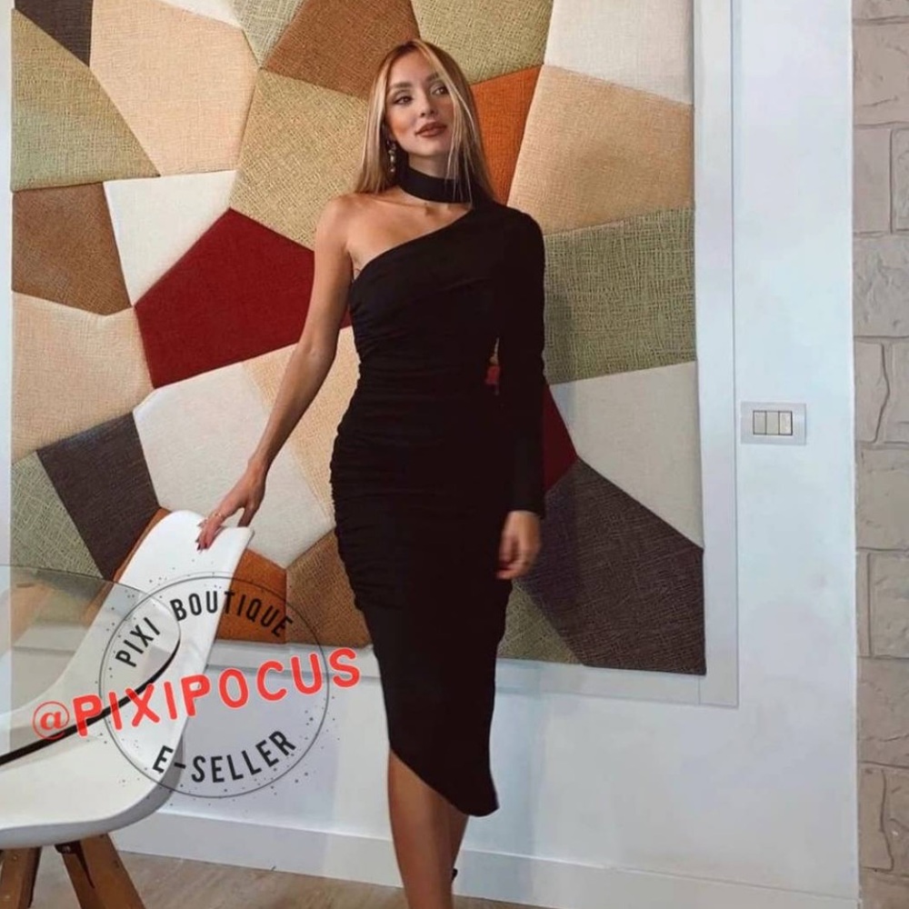 Zara black asymmetrical dress (large)